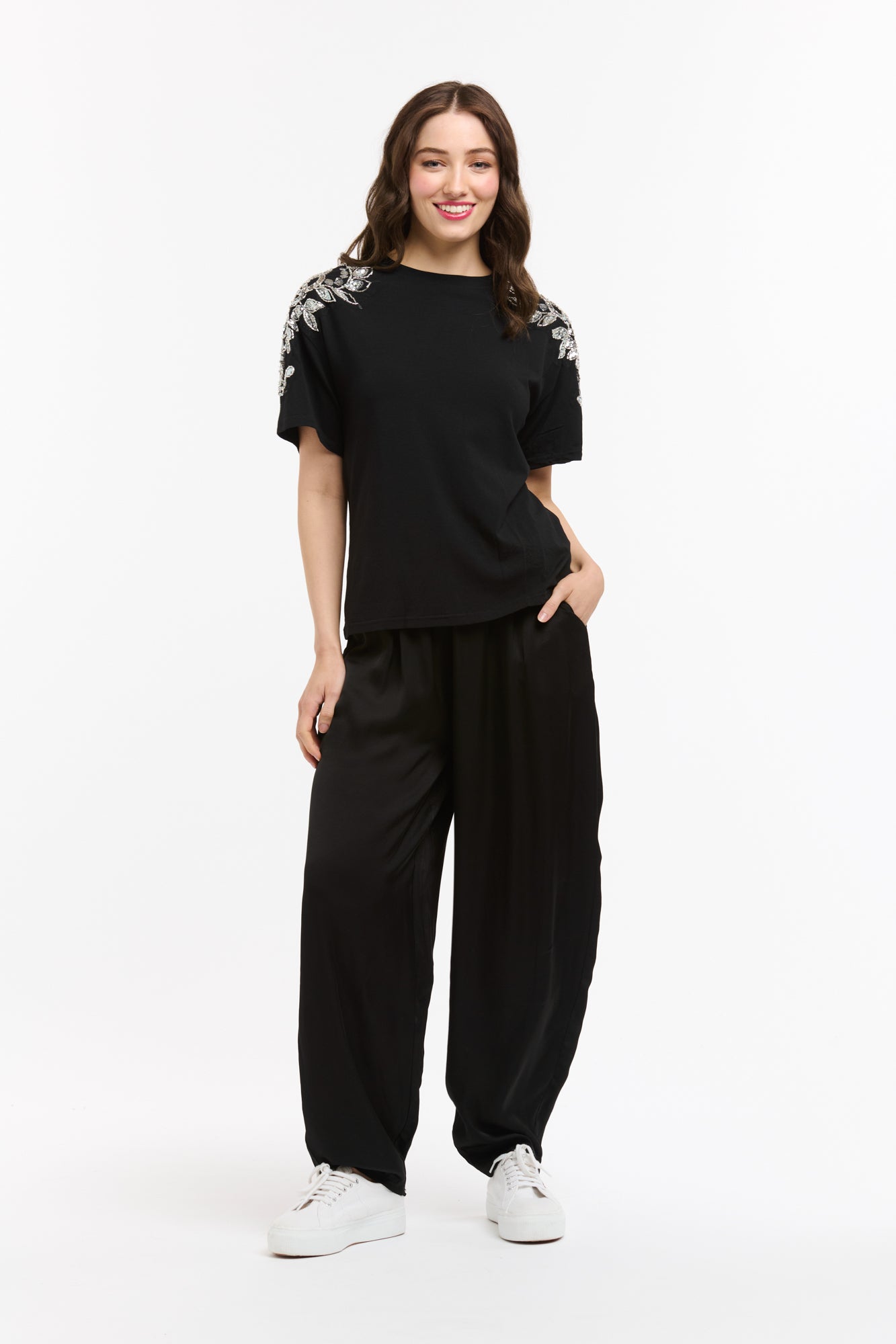 TOP SEQUIN DETAIL BLACK