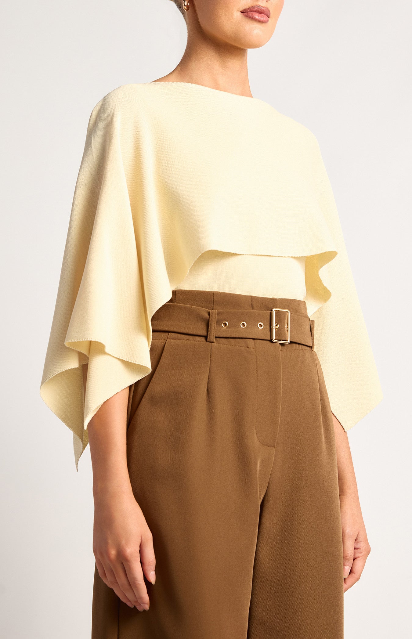CAPE KNIT TOP