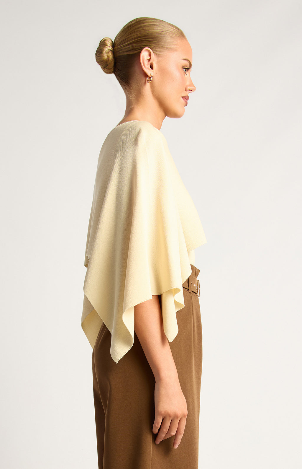 CAPE KNIT TOP