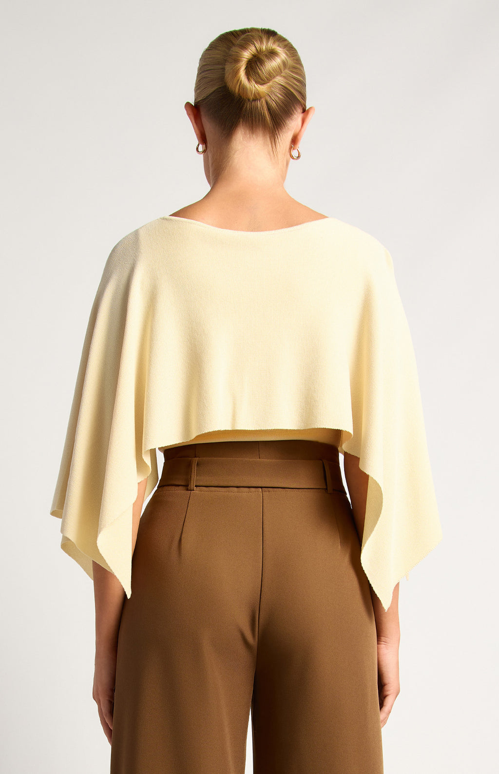 CAPE KNIT TOP