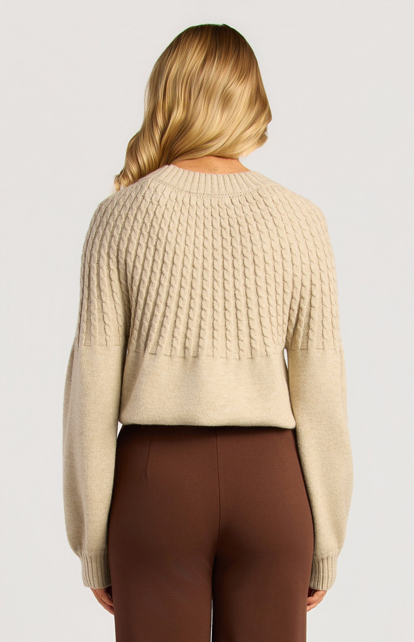 GRADIENT CABLE TEXTURE KNIT