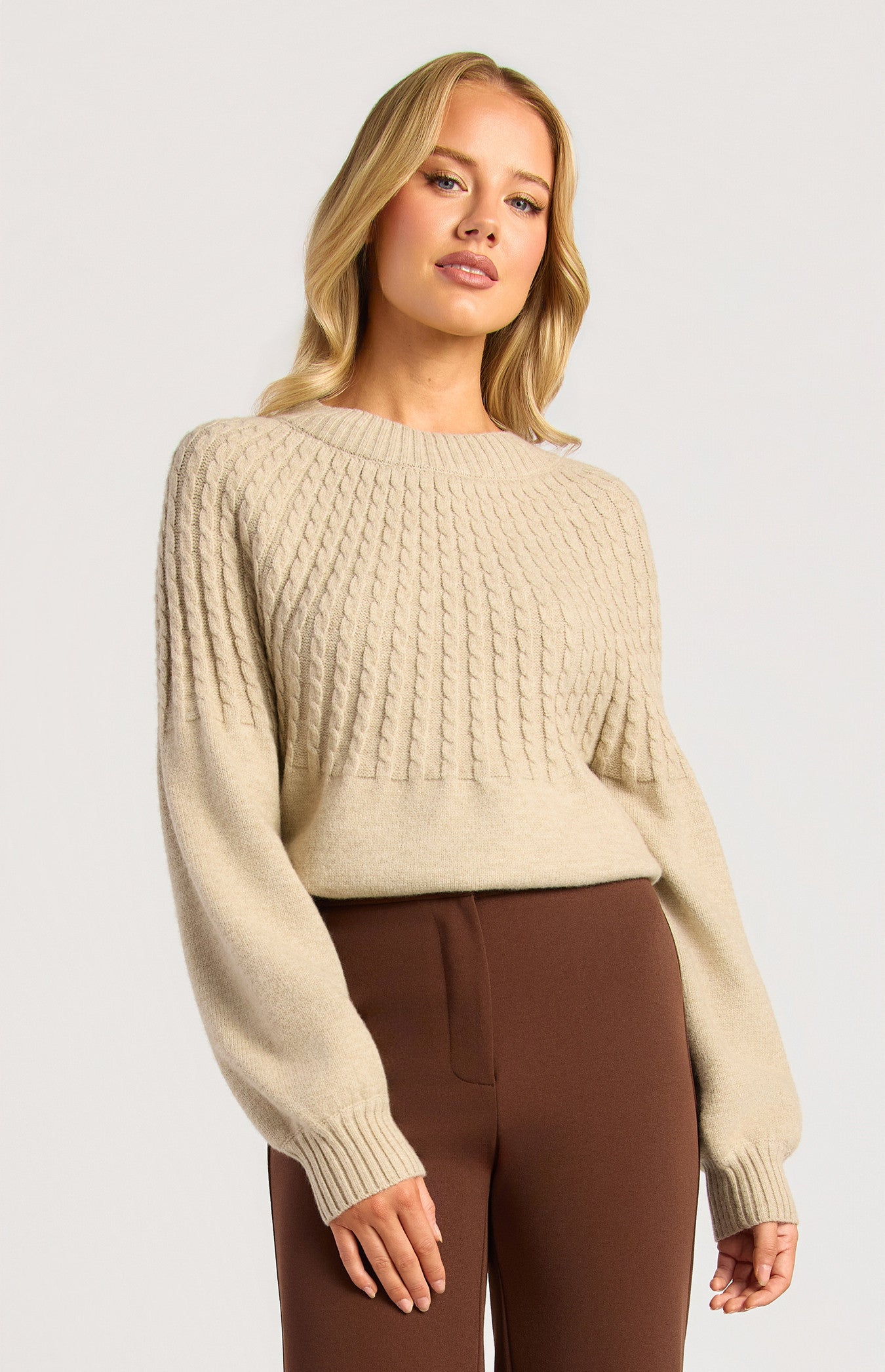 GRADIENT CABLE TEXTURE KNIT