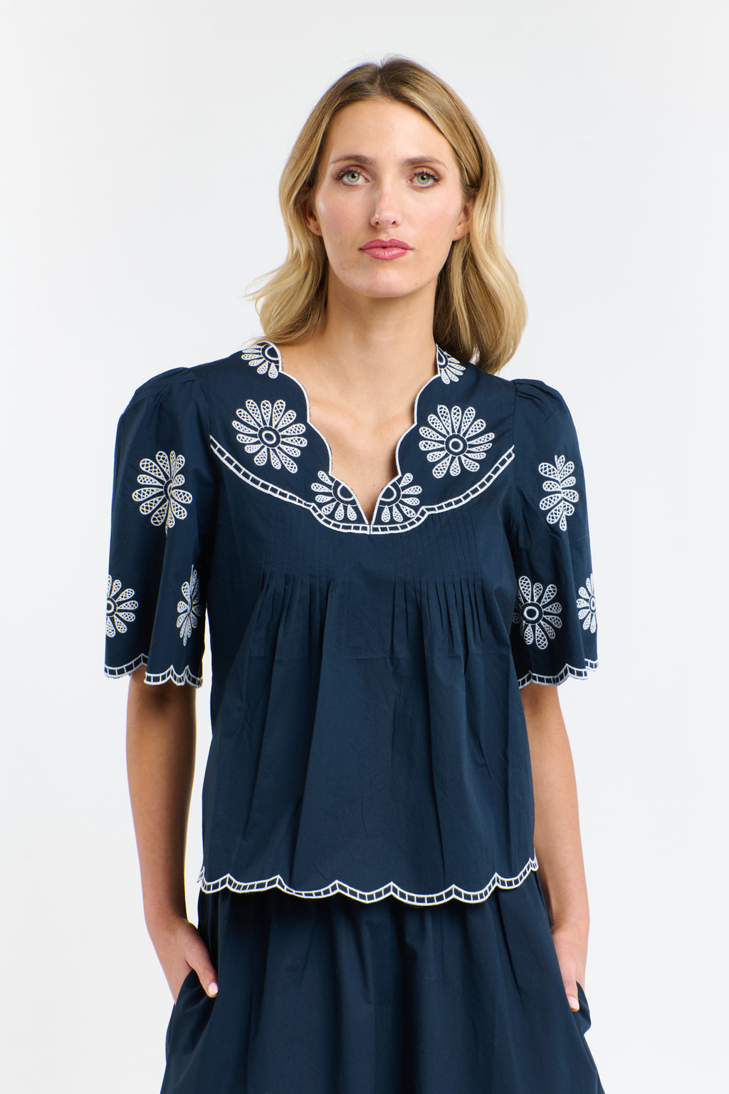 BOSTON DAISY TOP