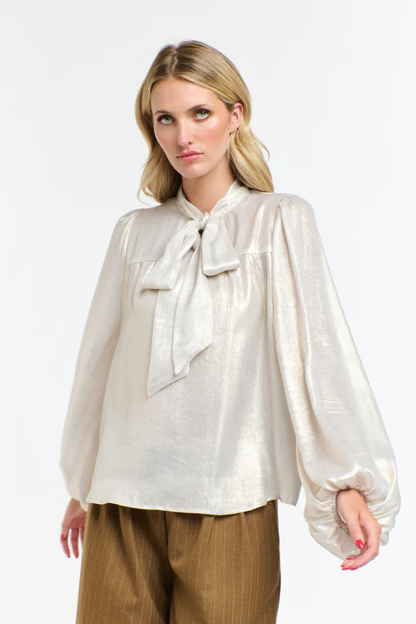SUMMER PUSSY BOW TOP