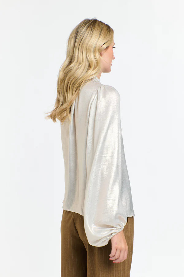 SUMMER PUSSY BOW TOP