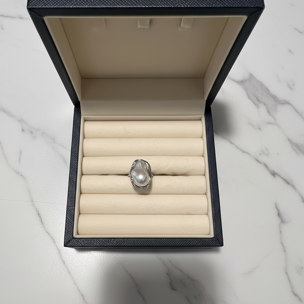 Baroque Pearl Ring - Jewelry Box