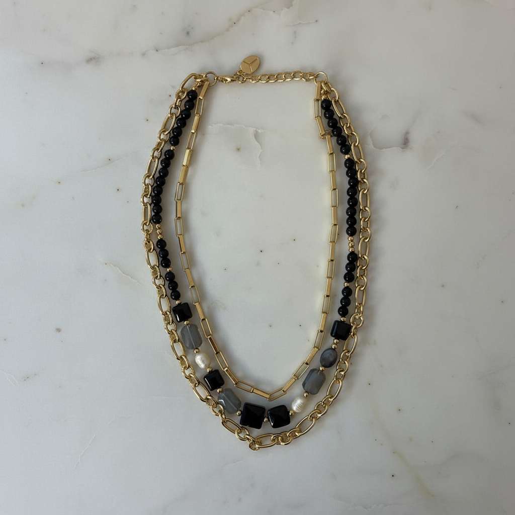 Colar em mármore branco