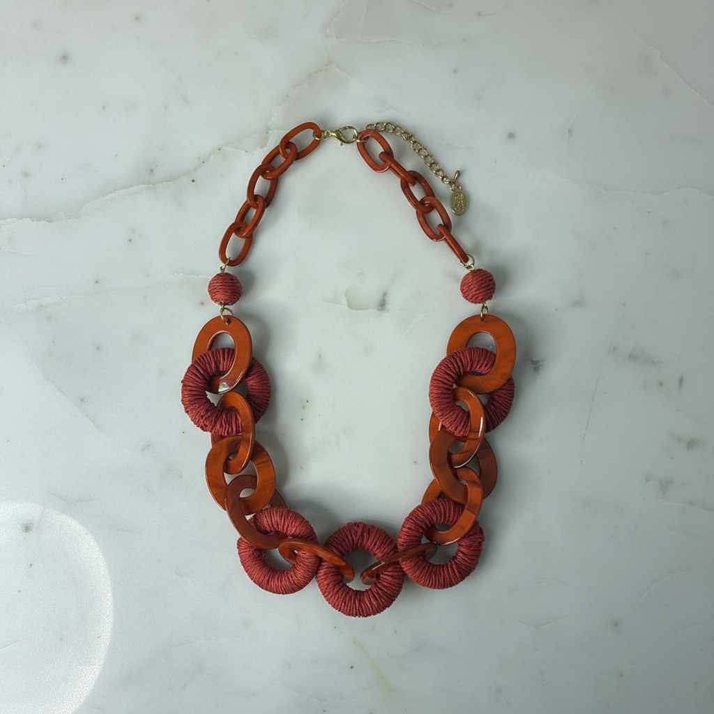 Colar laranja e terracota em mármore