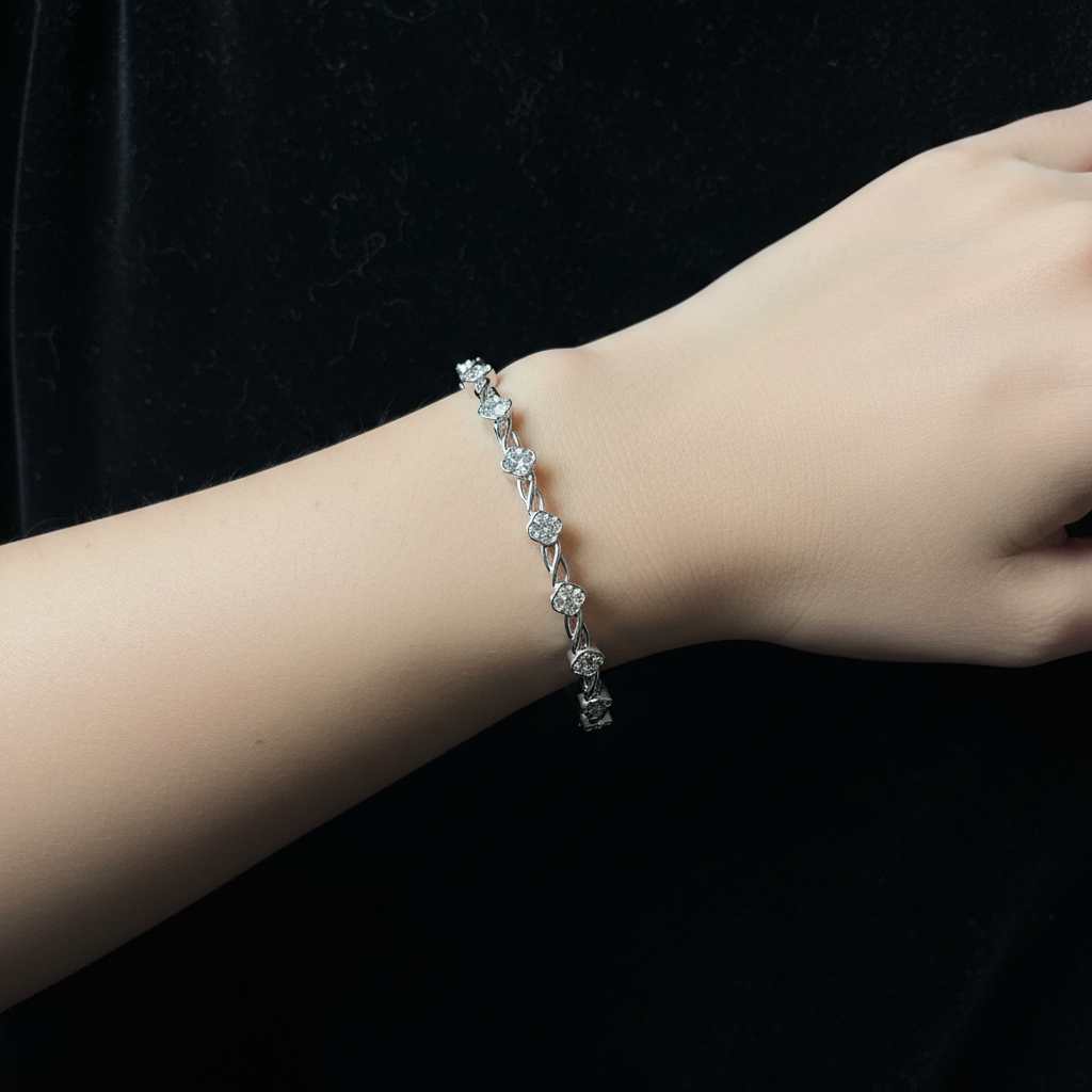 Crystal flower bracelet black velvet