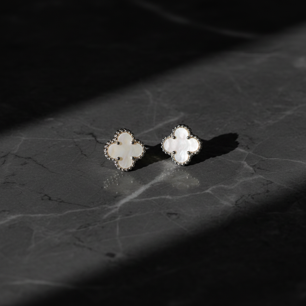 Flat lay white clover