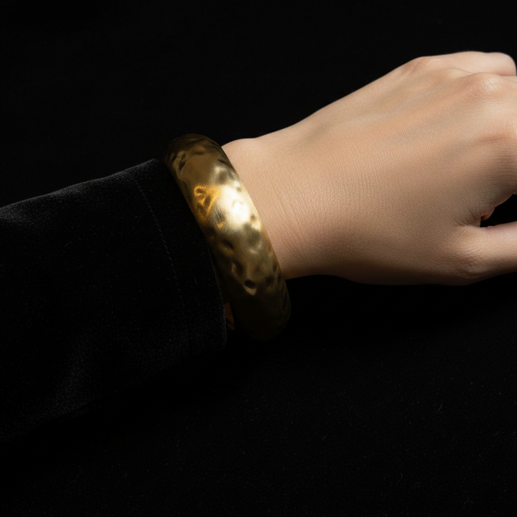Gold molten cuff black velvet v2