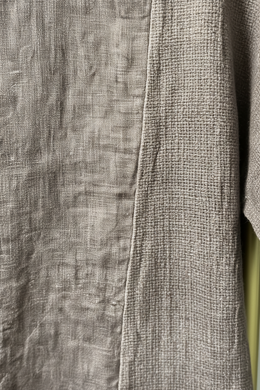 Lucy Top Mocha – Fabric Close-up