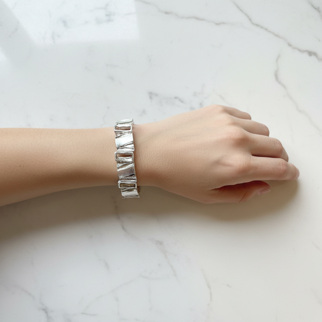 Silver link bracelet marble