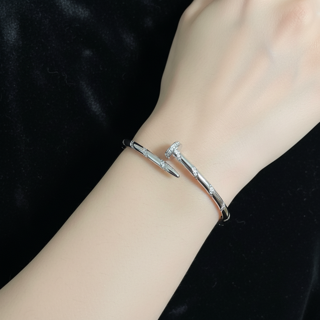 Silver nail cuff black velvet v2