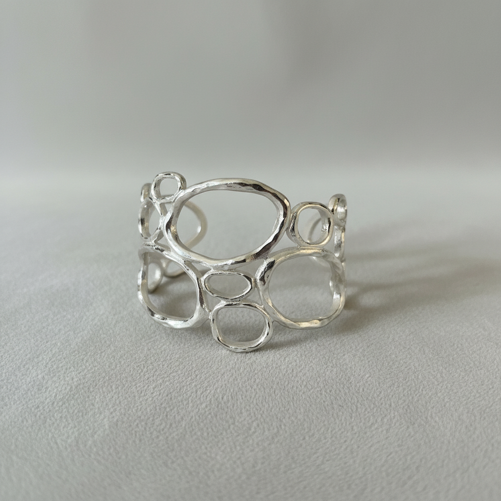 Silver Open-Circle Cuff – Soft Grey