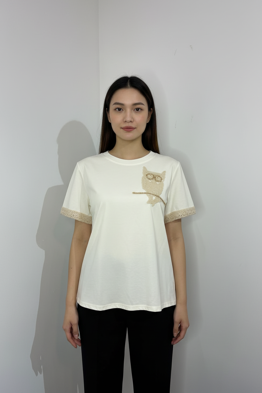 T-shirt Renda - Frente com Modelo