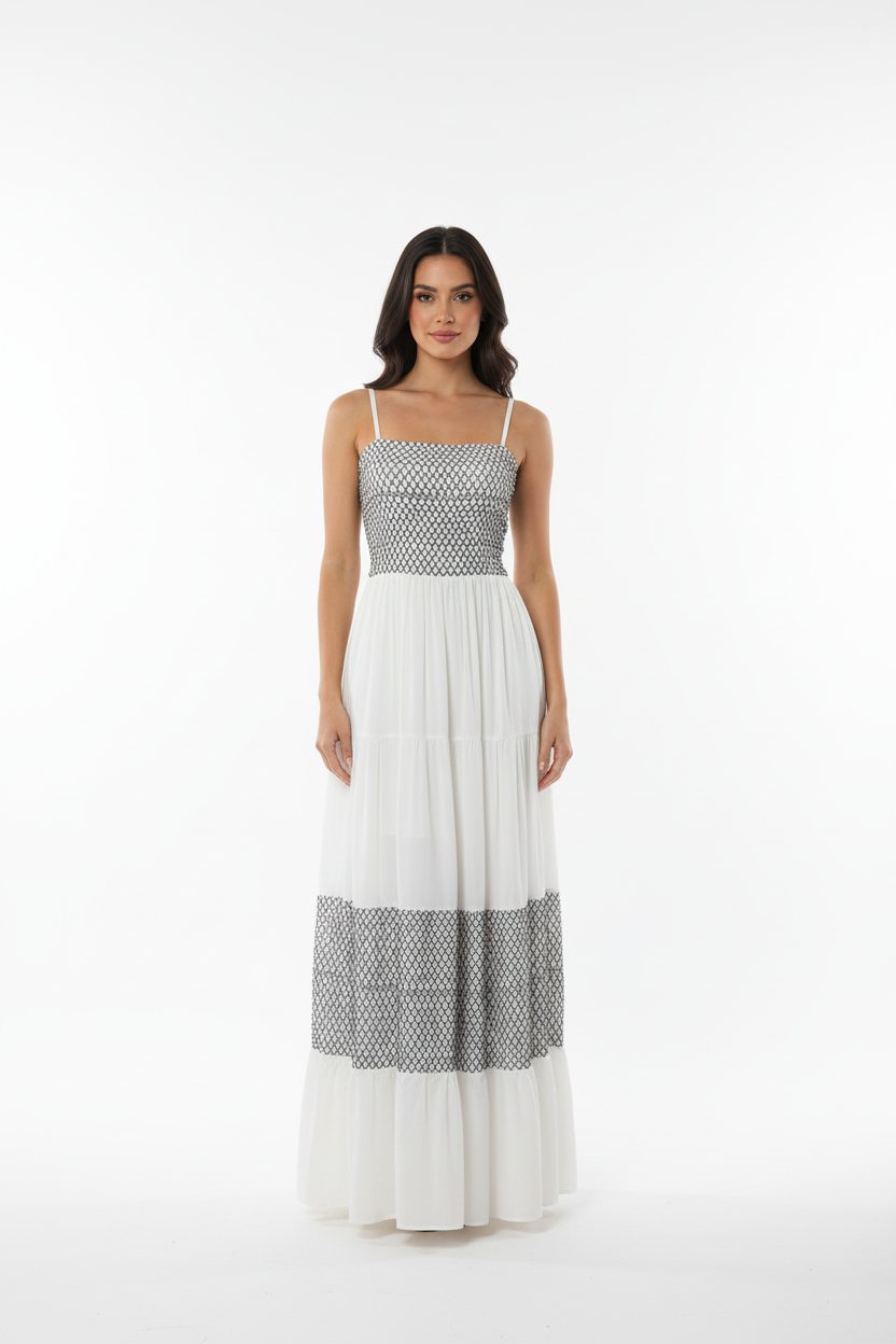 Vestido Branco Lastex - Frente com Modelo